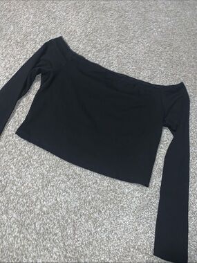 Women’s Off-Shoulder Long Sleeve Top - Black